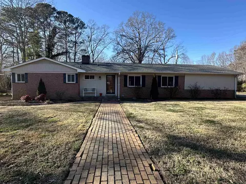 700 Lyman St, Gaffney, SC 29340