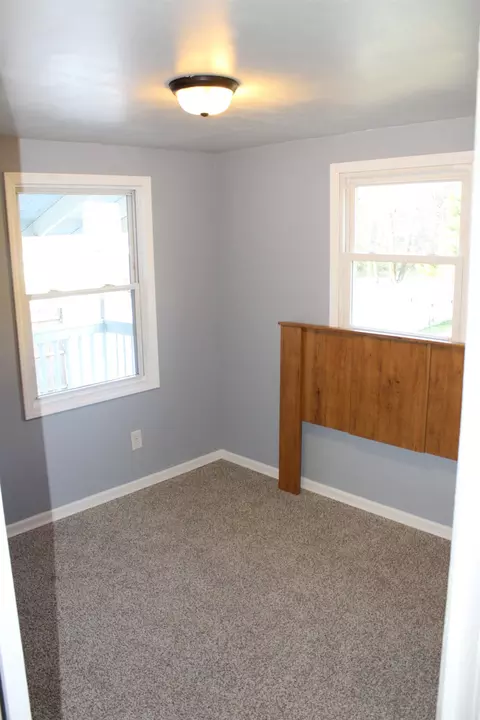 75 Peake St, Tryon, NC 28782 photo 9