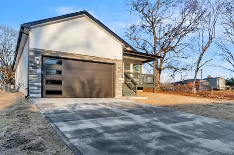 Exterior - 102 Valley Dr, Greer, SC 29651 photo 5 of 9