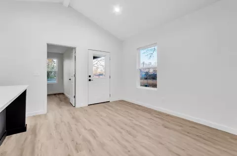 Entry Way - 102 Valley Dr, Greer, SC 29651 photo 3 of 4
