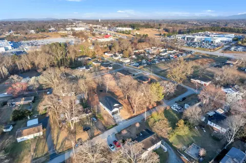 View/Area - 102 Valley Dr, Greer, SC 29651 photo 6 of 7