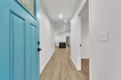 Entry Way - 102 Valley Dr, Greer, SC 29651 photo 1 of 4