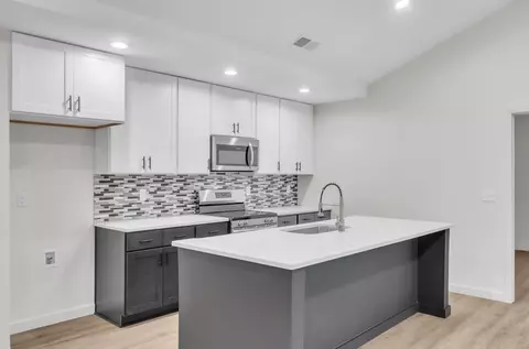 Kitchen - 102 Valley Dr, Greer, SC 29651 photo 2 of 2