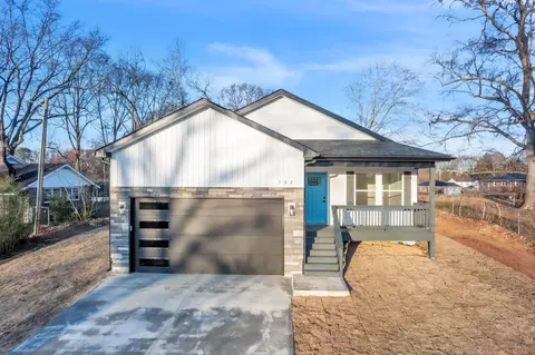102 Valley Dr, Greer, SC 29651