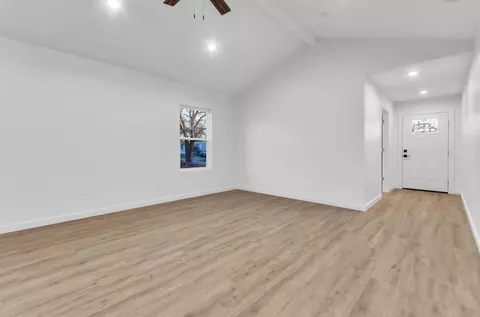 Living - 102 Valley Dr, Greer, SC 29651 photo 2 of 2