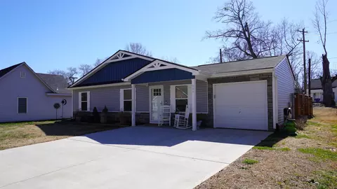 606 Buncombe St, Woodruff, SC 29388