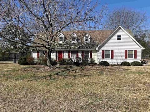 211 Red Haven Dr, Boiling Springs, SC 29316