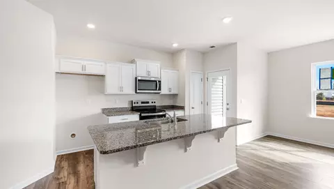 Kitchen - 757 Embark Cir, Greer, SC 29651 photo 2 of 3