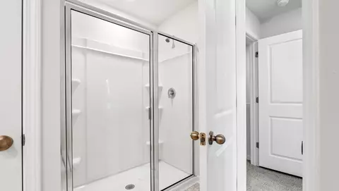 Bath - 751 Embark Cir, Greer, SC 29651 photo 4 of 4