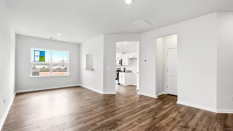 Living - 751 Embark Cir, Greer, SC 29651 photo 2 of 4