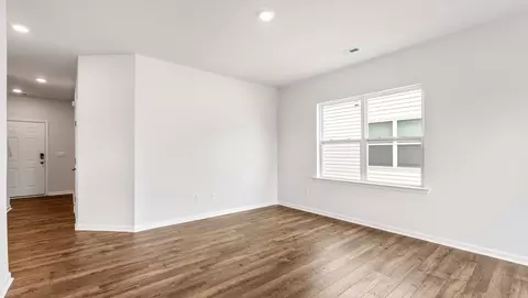 Living - 751 Embark Cir, Greer, SC 29651 photo 3 of 4