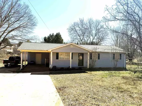 270 Old Furnace Rd, Boiling Springs, SC 29316