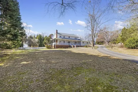 107 Asbury Dr, Landrum, SC 29356