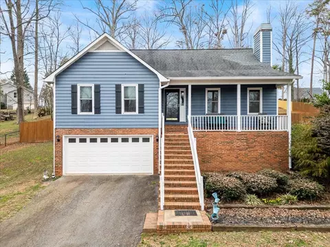 174 Waterford Dr, Inman, SC 29349