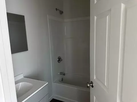 Bath - 112 Fleming Ave, Pacolet, SC 29372 photo 1 of 2