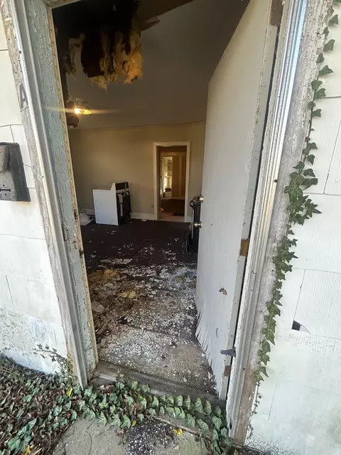 Entry Way - 103 Mccoy St, Easley, SC 29640 photo 1 of 2
