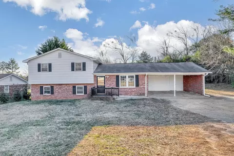 206 Blalock Rd, Boiling Springs, SC 29316