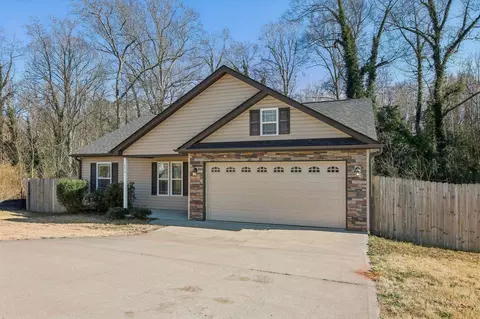496 Blairwood Ct, Spartanburg, SC 29303