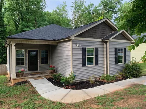 199 Tanglewylde Dr, Spartanburg, SC 29301