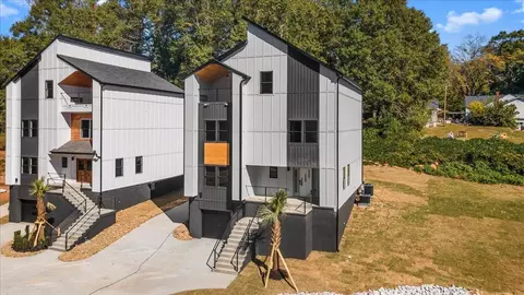100 Daisy Ln, Easley, SC 29640 photo 2