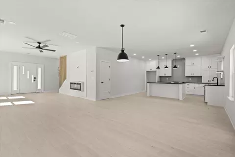 100 Daisy Ln, Easley, SC 29640 photo 5
