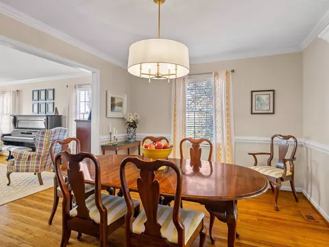 Dining - 312 E Killarney Lk, Moore, SC 29369 photo 2 of 5