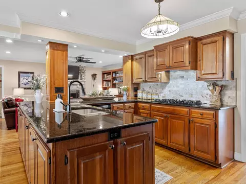 Kitchen - 312 E Killarney Lk, Moore, SC 29369 photo 2 of 3