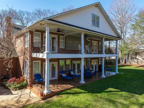 Exterior - 312 E Killarney Lk, Moore, SC 29369 photo 5 of 7