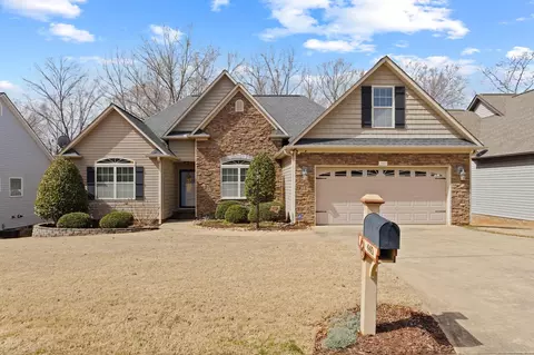 440 Risen Star Dr, Boiling Springs, SC 29316