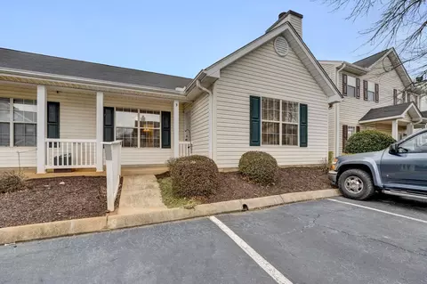 3 Hayfield Ln, Greer, SC 29650