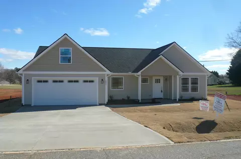 641 Battleground Rd, Chesnee, SC 29323