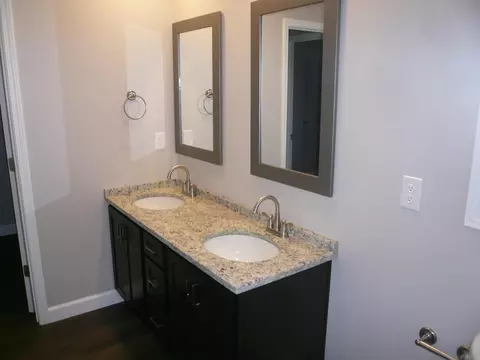 Bath - 641 Battleground Rd, Chesnee, SC 29323 photo 2 of 3