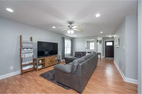 393 Smithview Dr, Chesnee, SC 29323 photo 5