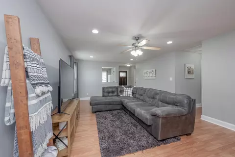 393 Smithview Dr, Chesnee, SC 29323 photo 4
