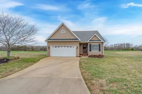 393 Smithview Dr, Chesnee, SC 29323