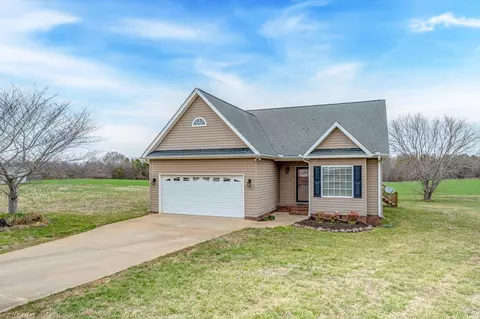 393 Smithview Dr, Chesnee, SC 29323 photo 3