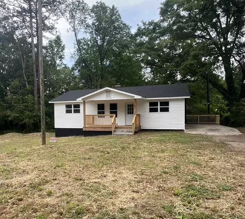 211 Rhode Island Cir, Chesnee, SC 29323