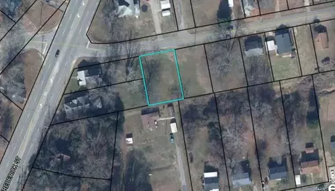 00 New St, Gaffney, SC 29340
