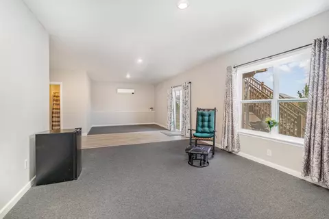 Living - 3812 Sapling Ln, Moore, SC 29369 photo 2 of 3