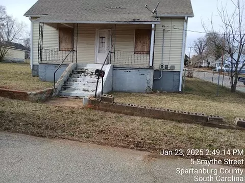 5 Smythe St, Spartanburg, SC 29301