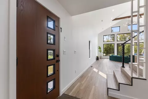 Entry Way - 410 Loop Rd, Campobello, SC 29322 photo 1 of 4