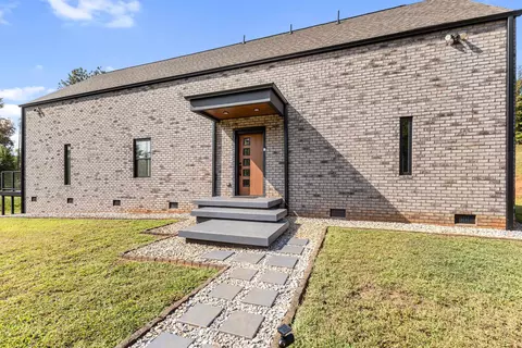 Exterior - 410 Loop Rd, Campobello, SC 29322 photo 4 of 9