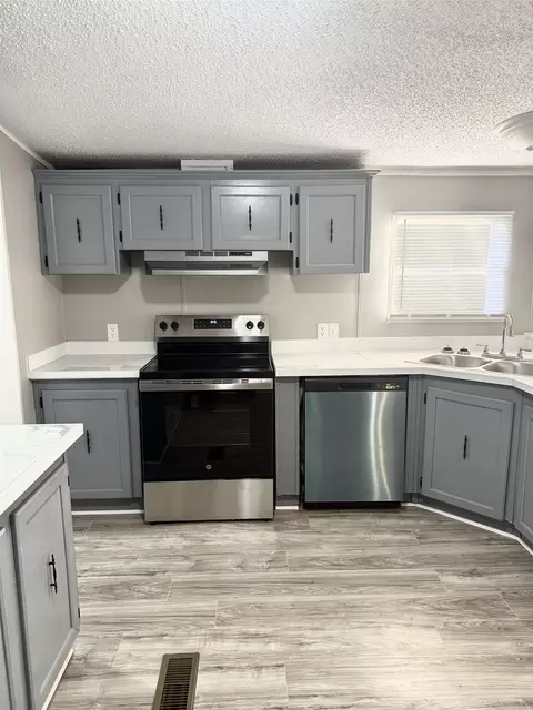 240 Main St, Converse, SC 29329 photo 9
