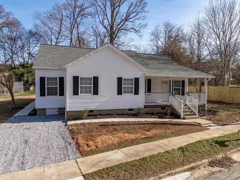 206 N Marion St, Joanna, SC 29351