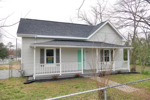 305 Providence Rd, Gaffney, SC 29341