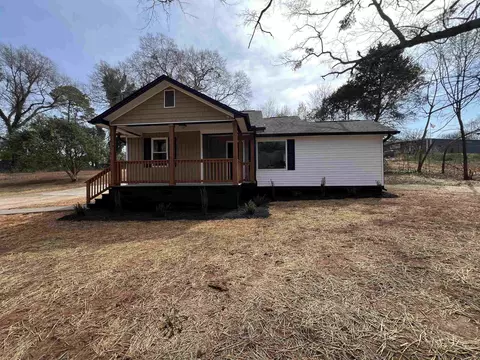 663 Old Whitney Rd, Spartanburg, SC 29303