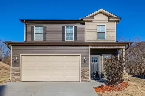 137 Palmetto Valley Ct, Greer, SC 29651