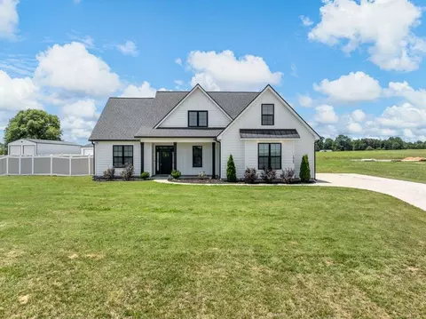 1969 Goodjoin Rd, Campobello, SC 29322