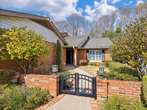 105 Hummingbird Rdg, Greenville, SC 29605