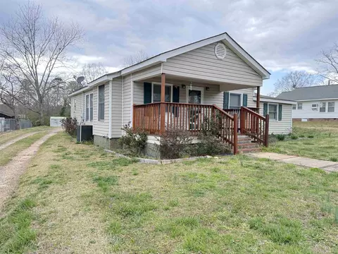 150 Lanford St, Campobello, SC 29322